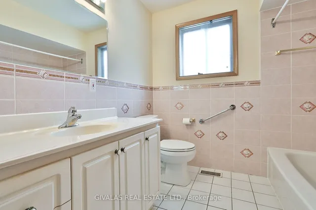 Additional image 18 of 75 Newlands Ave