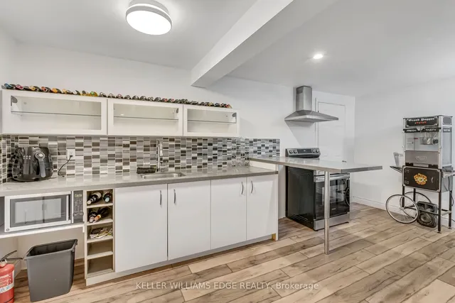 Additional image 21 of 2218 Vista Dr