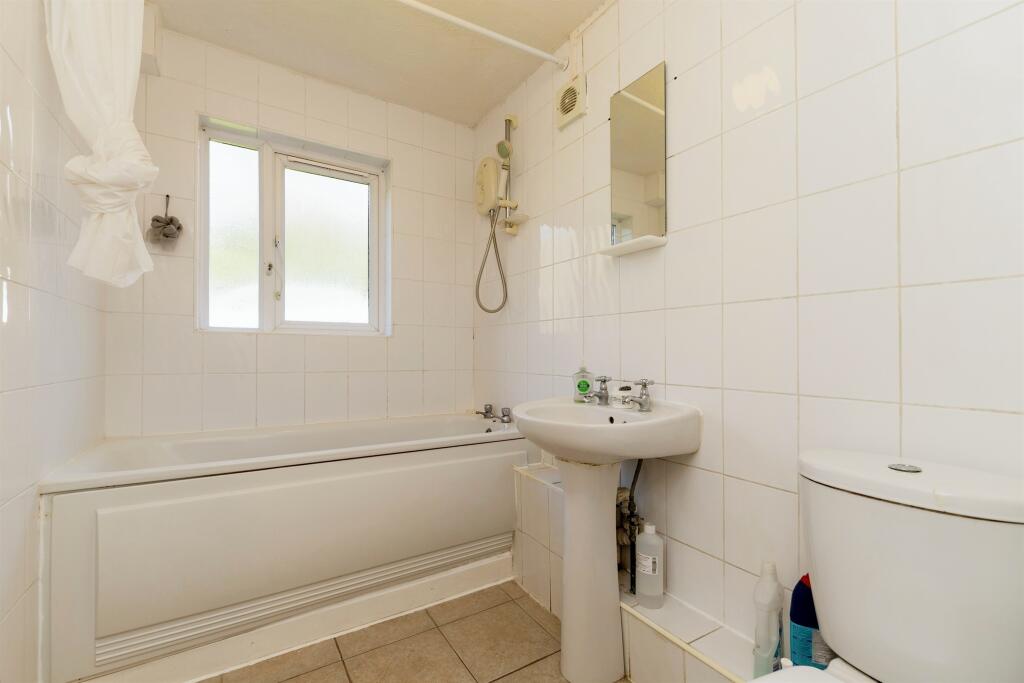 Additional image 11 of Tudor Close, Hatfield