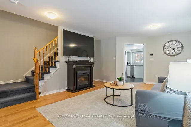 Additional image 3 of 51 Olde Town Rd