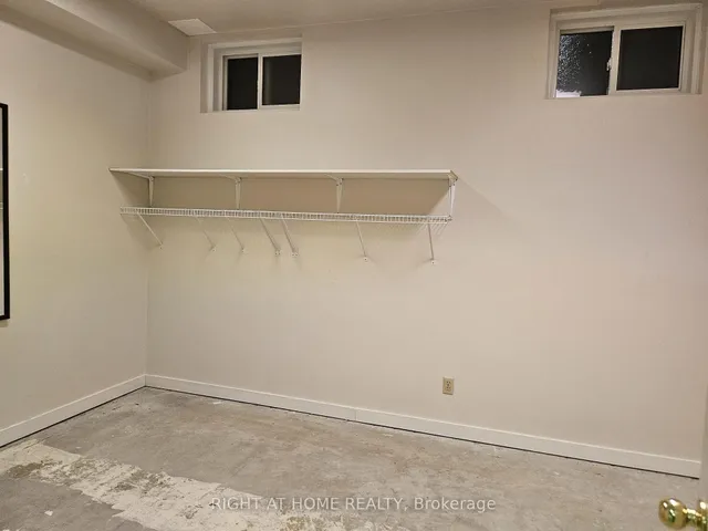 Additional image 11 of 391 Parkview Ave