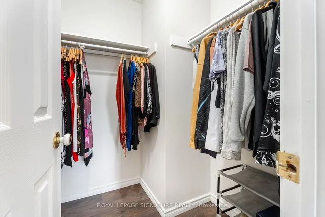 Additional image 16 of 21 Slater Circ