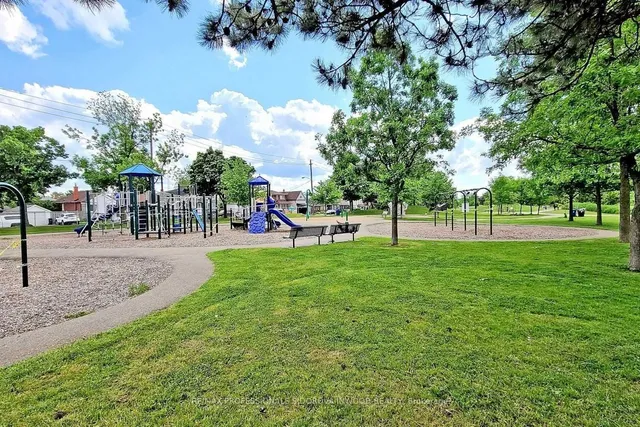 Additional image 31 of 1001 Roselawn Ave Unit 429