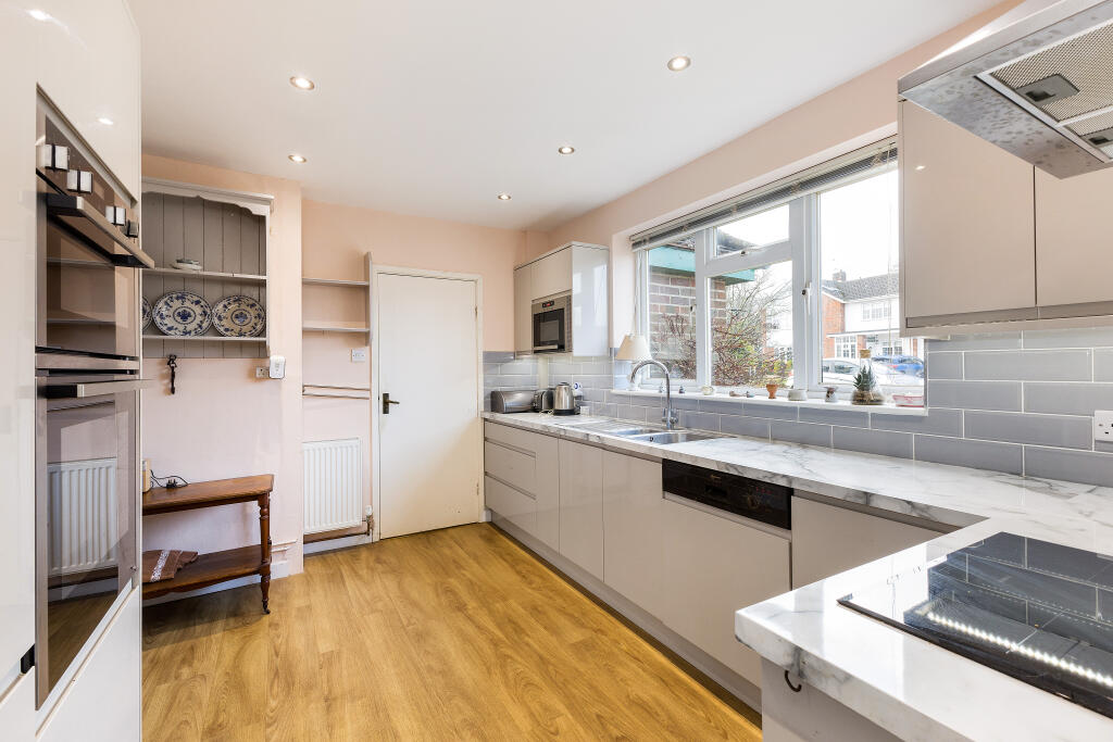 Additional image 14 of Wood End Hill, Harpenden, AL5