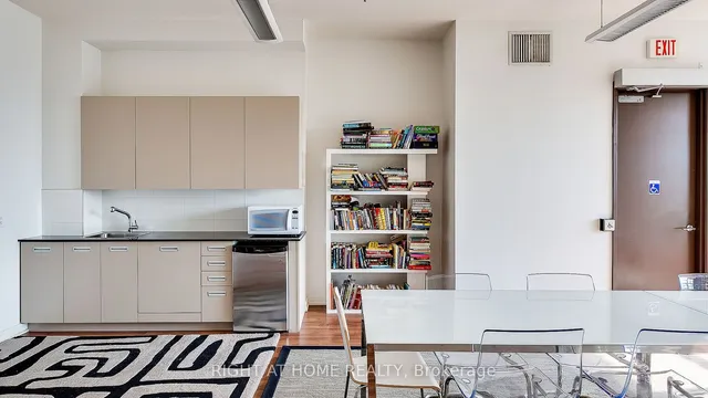 Additional image 28 of 380 Macpherson Ave Unit 314