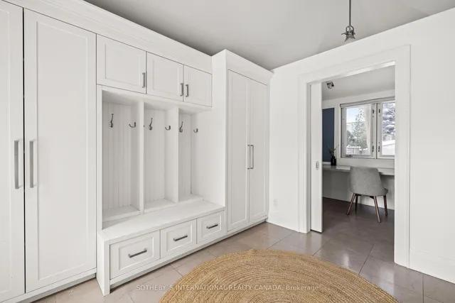 Additional image 25 of 208 Hillhurst Blvd