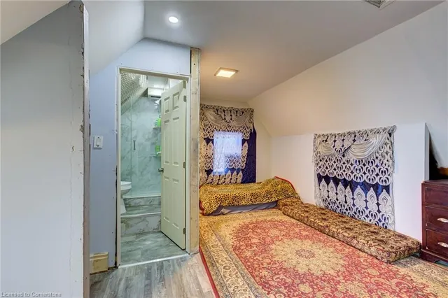 Additional image 42 of 59 Irvin St