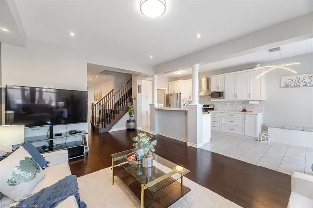 Additional image 18 of 1407 Chretien Street