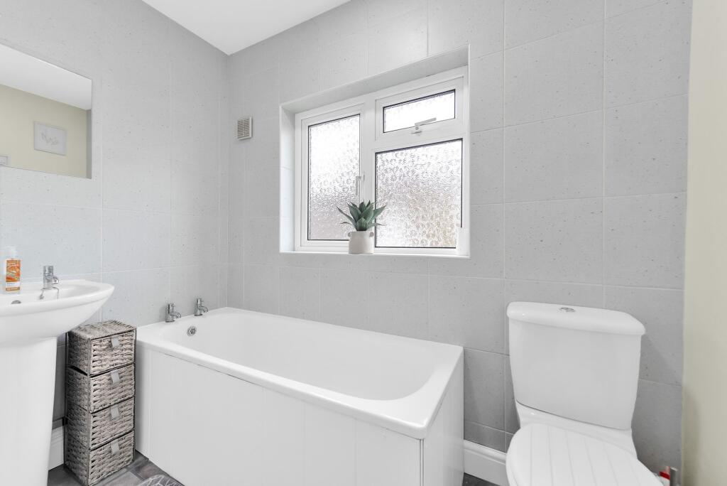 Additional image 13 of Slades Drive, Chislehurst, BR7