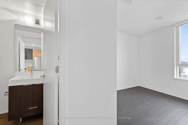 Additional image 18 of 3100 Keele St Unit 623