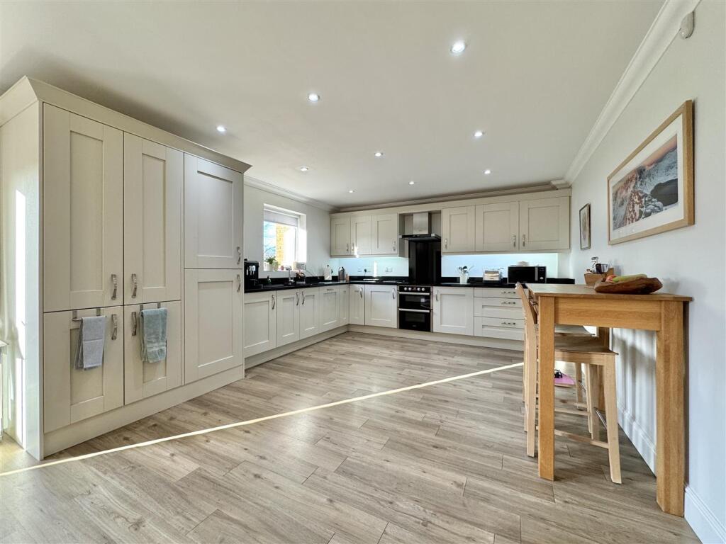 Additional image 6 of Boltongate