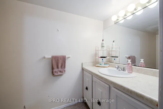 Additional image 30 of 2120 Rathburn Rd Unit 14