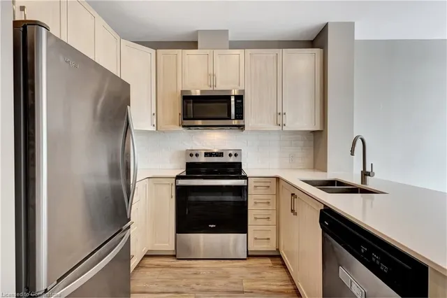 Additional image 20 of 104 Garment St Unit 906