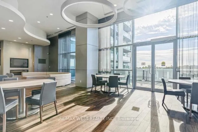 Additional image 17 of 2093 Fairview St Unit 610