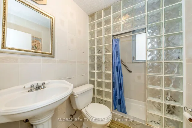 Additional image 18 of 47 Leggett Ave