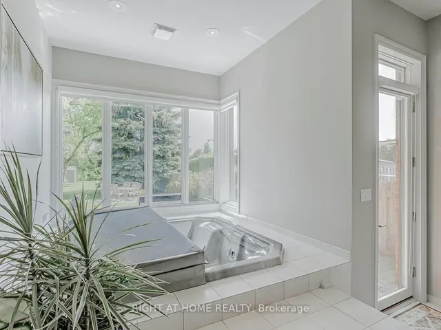 Additional image 17 of 129 Maple Leaf Dr