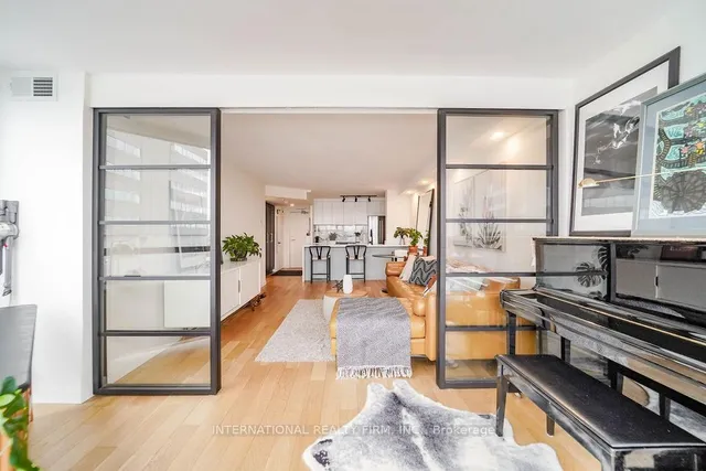 Additional image 28 of 725 King St Unit 811