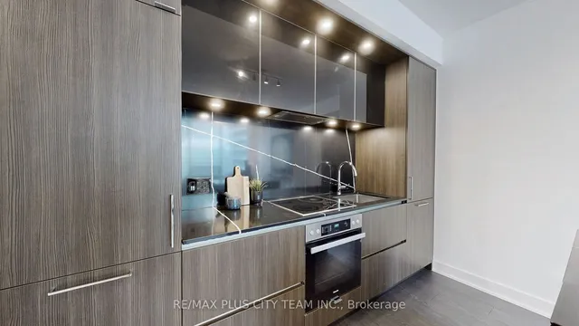 Additional image 9 of 35 Mercer St Unit 1613