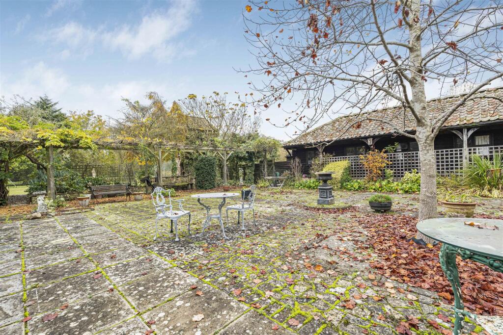 Additional image 52 of The Avenue, Madingley