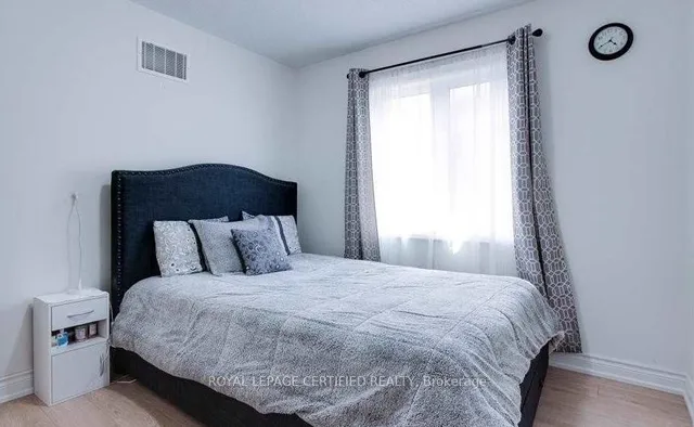 Additional image 24 of 3 Lower Thames Dr