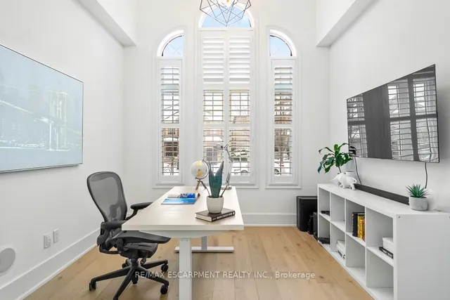 Additional image 6 of 2455 BON ECHO Dr