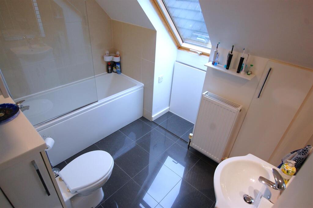 Additional image 2 of Redhall Close, Hatfield