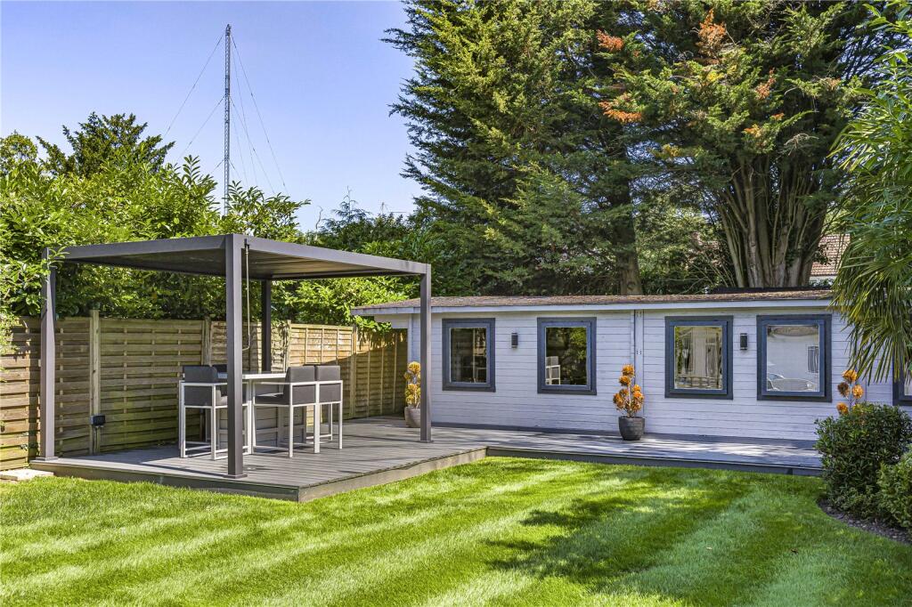 Additional image 18 of Pine Grove, Brookmans Park, Herts, AL9