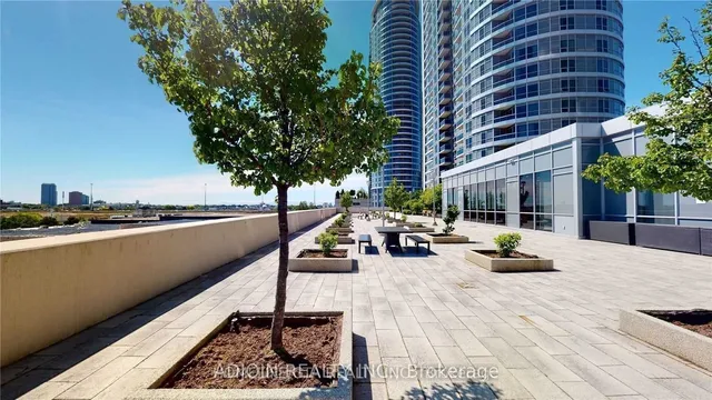 Additional image 27 of 181 Village Green Sq Unit 1113