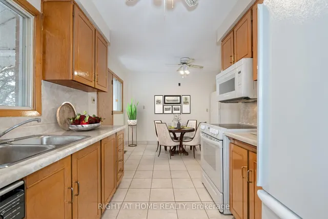 Additional image 11 of 193 GILTSPUR Dr