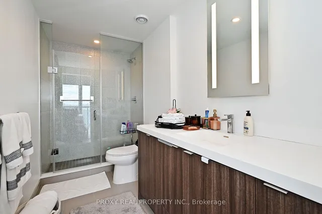 Additional image 26 of 20 Inn On The Park Dr Unit 833