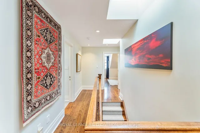 Additional image 32 of 118 Strathallan Blvd