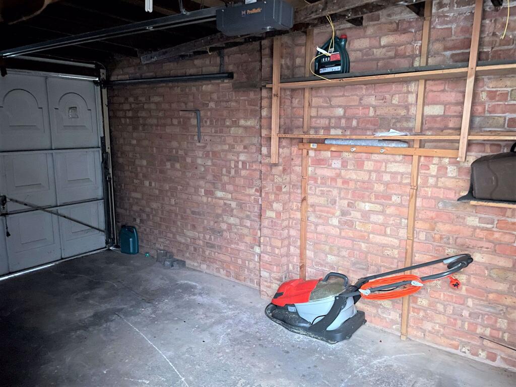 Additional image 4 of St. Davids Close, B70 6TF