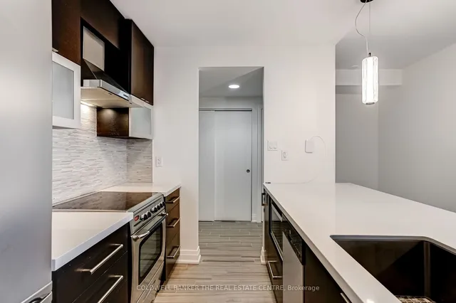 Additional image 9 of 99 Harbour Sq Unit 706