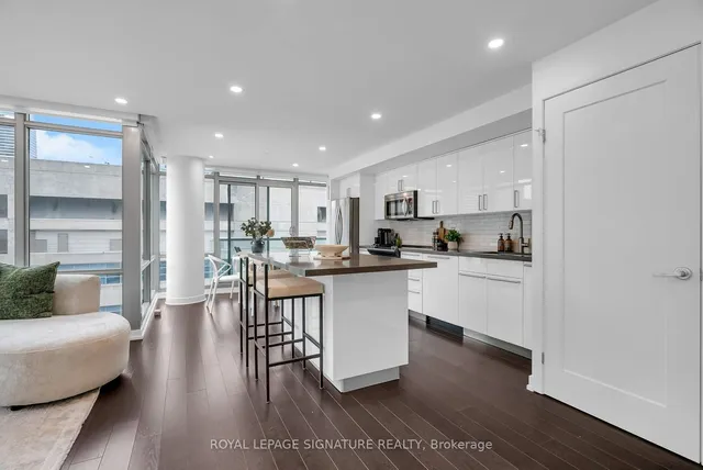 Additional image 6 of 81 Navy Wharf Crt Unit 1212