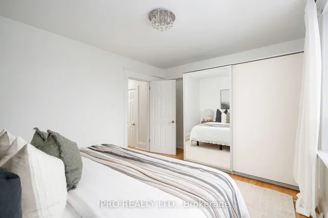 Additional image 33 of 43 Torrens Ave