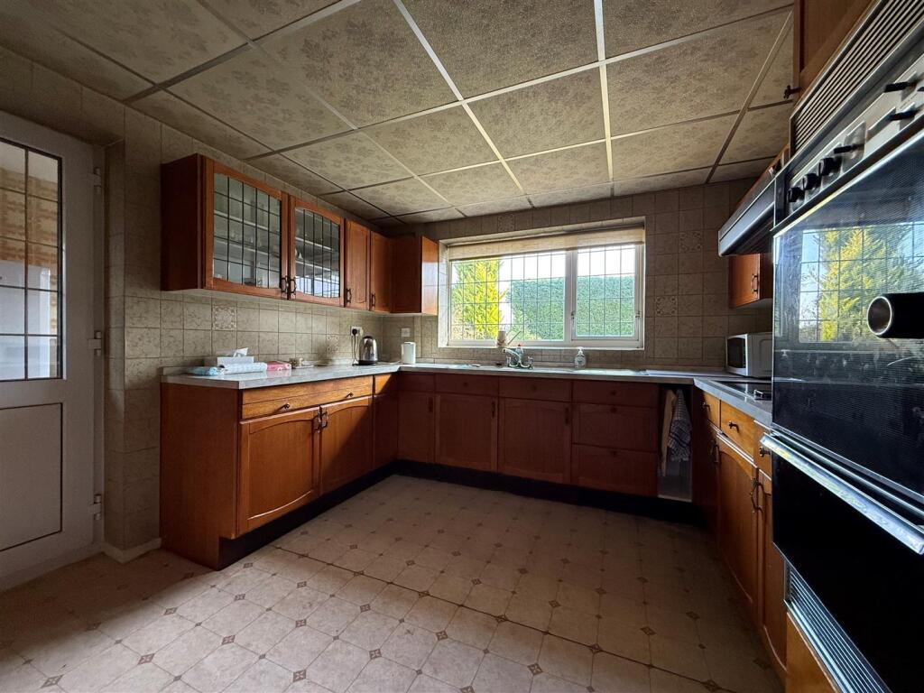 Additional image 5 of Lodge Close, Halesowen