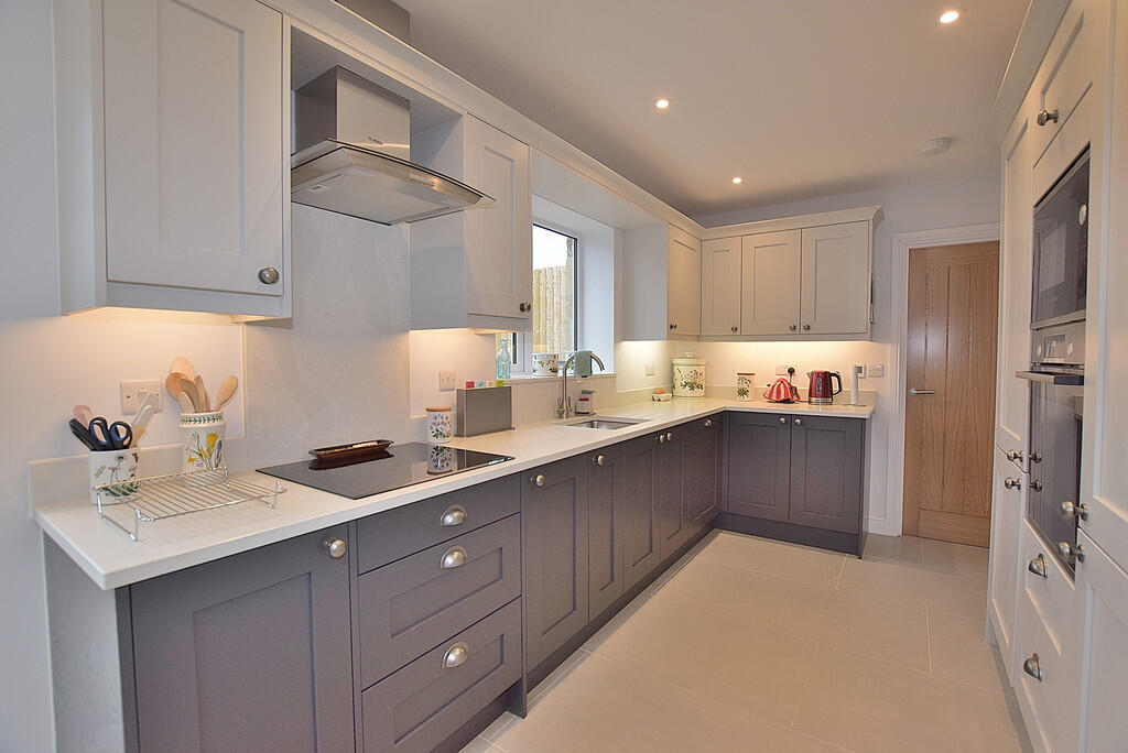 Additional image 10 of Tunstall