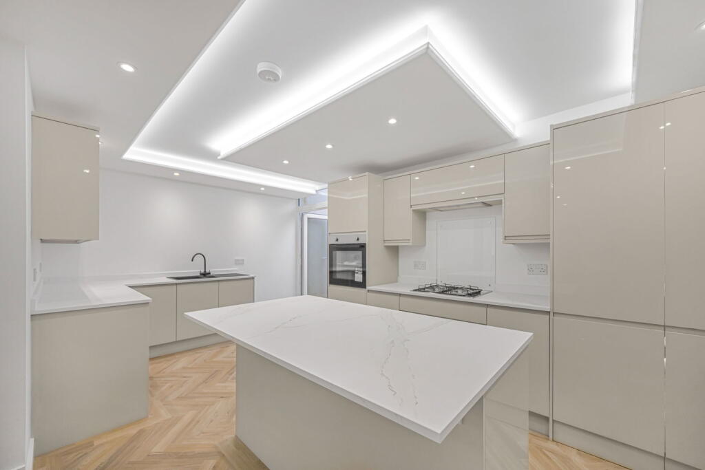 Additional image 6 of Commercial Street, Senghenydd, Caerphilly, CF83 4FZ