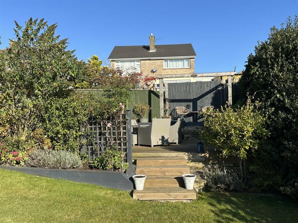 Additional image 31 of Ronaldshay Close, Richmond