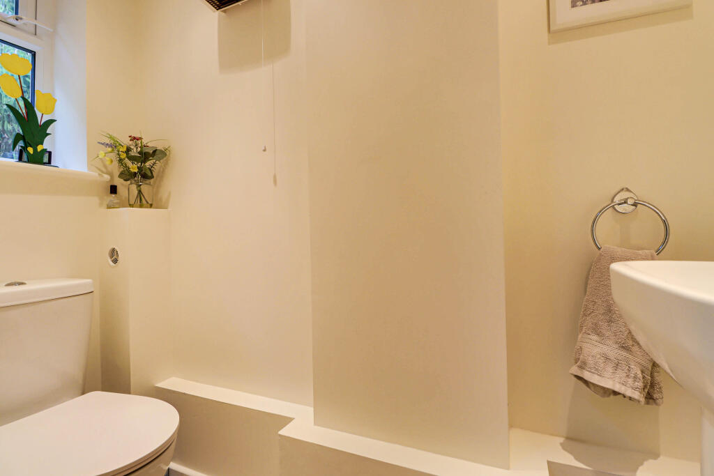 Additional image 11 of St. Martins Close, Harpenden, Hertfordshire, AL5