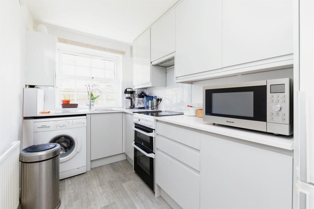 Additional image 3 of Parkway Gardens, Welwyn Garden City