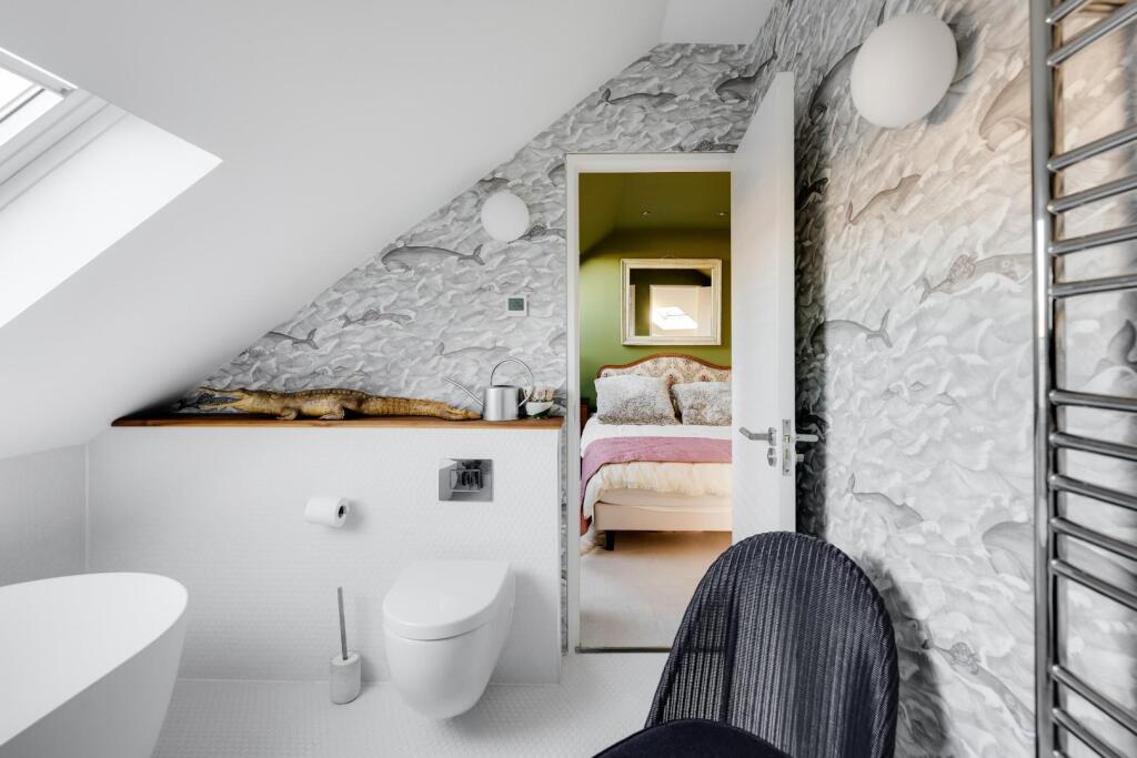 Additional image 32 of Great Brockeridge, Bristol