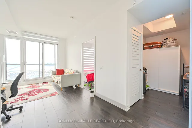 Additional image 12 of 215 Veterans Dr Unit 1102