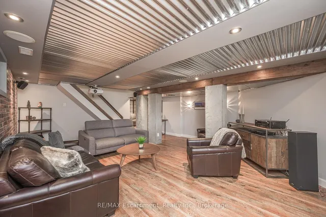 Additional image 32 of 402 PATRICIA Dr