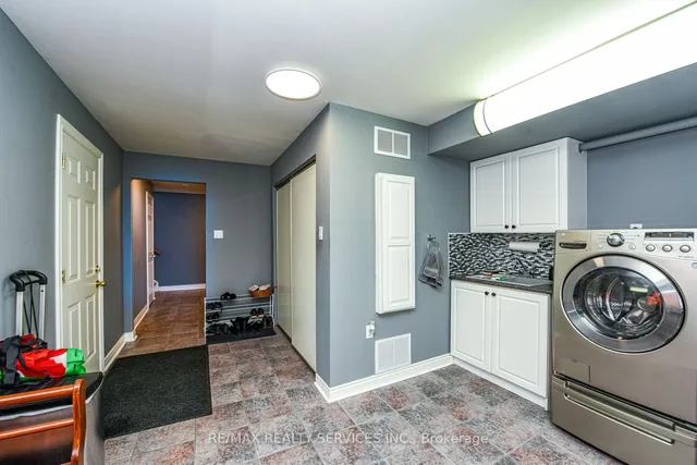 Additional image 34 of 118 Mikado Cres
