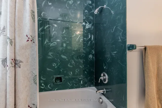 Additional image 31 of 993 Cloverleaf Dr