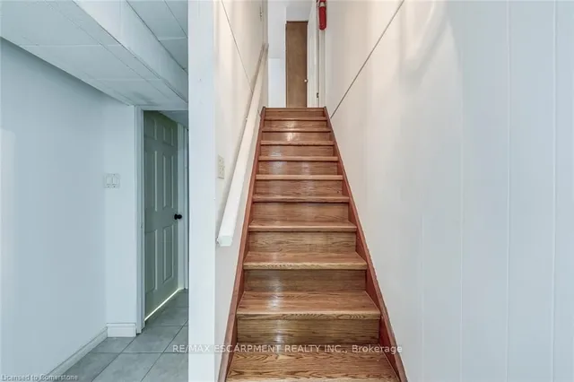 Additional image 37 of 2377 Barclay Rd