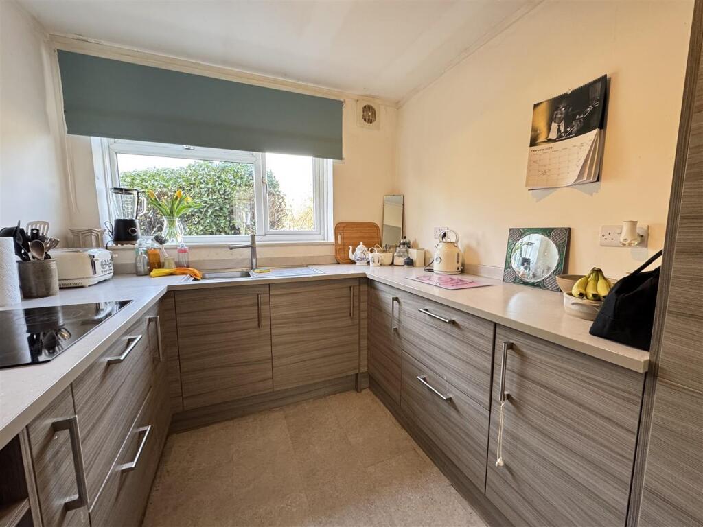 Additional image 8 of Woburn Crescent, Great Barr, Birmingham