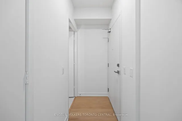 Additional image 22 of 10 Deerlick Crt Unit 2107