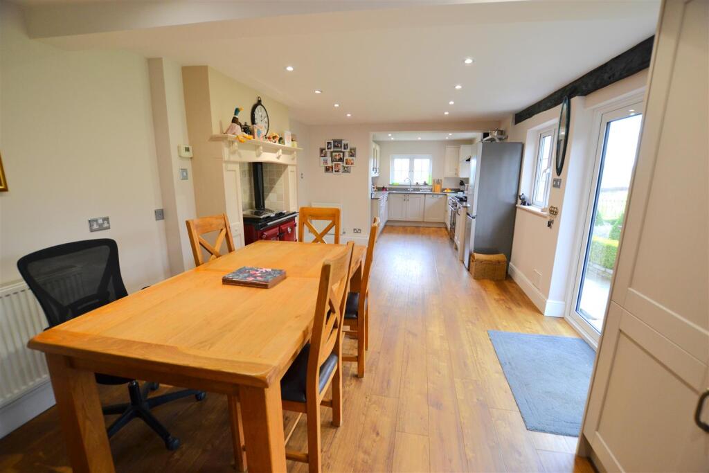 Additional image 16 of Woodside Green, Will Hill, Essendon